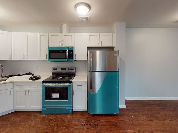 3rd image of 600 Forest Ave #2
