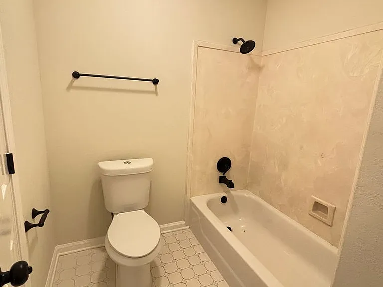 990 Eagle Ridge Cv — Photo 13