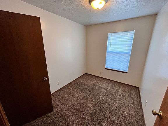 4th image of 915 N 6th St #9
