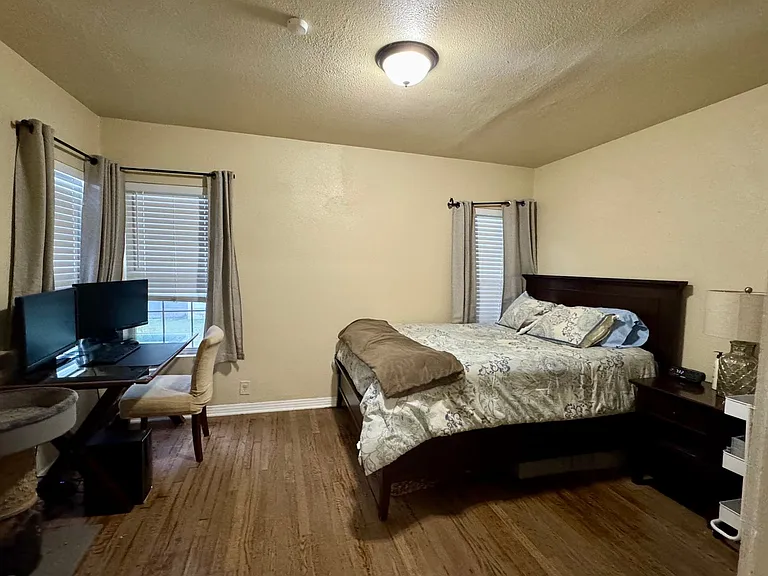 210 Haggin St — Photo 10