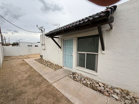2nd image of 6621 W Pasadena Ave #4