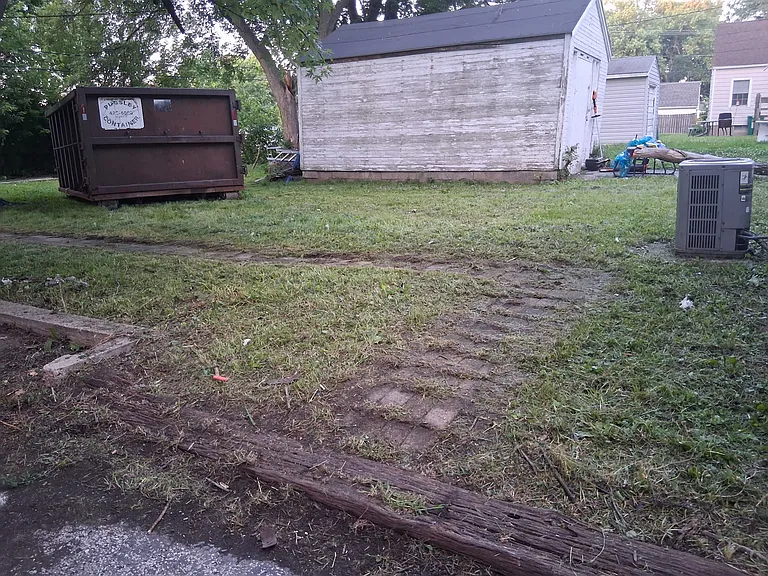 2550 E Main St — Photo 18