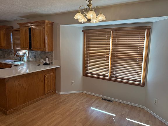 5th image of 2290 W Williamsburg St