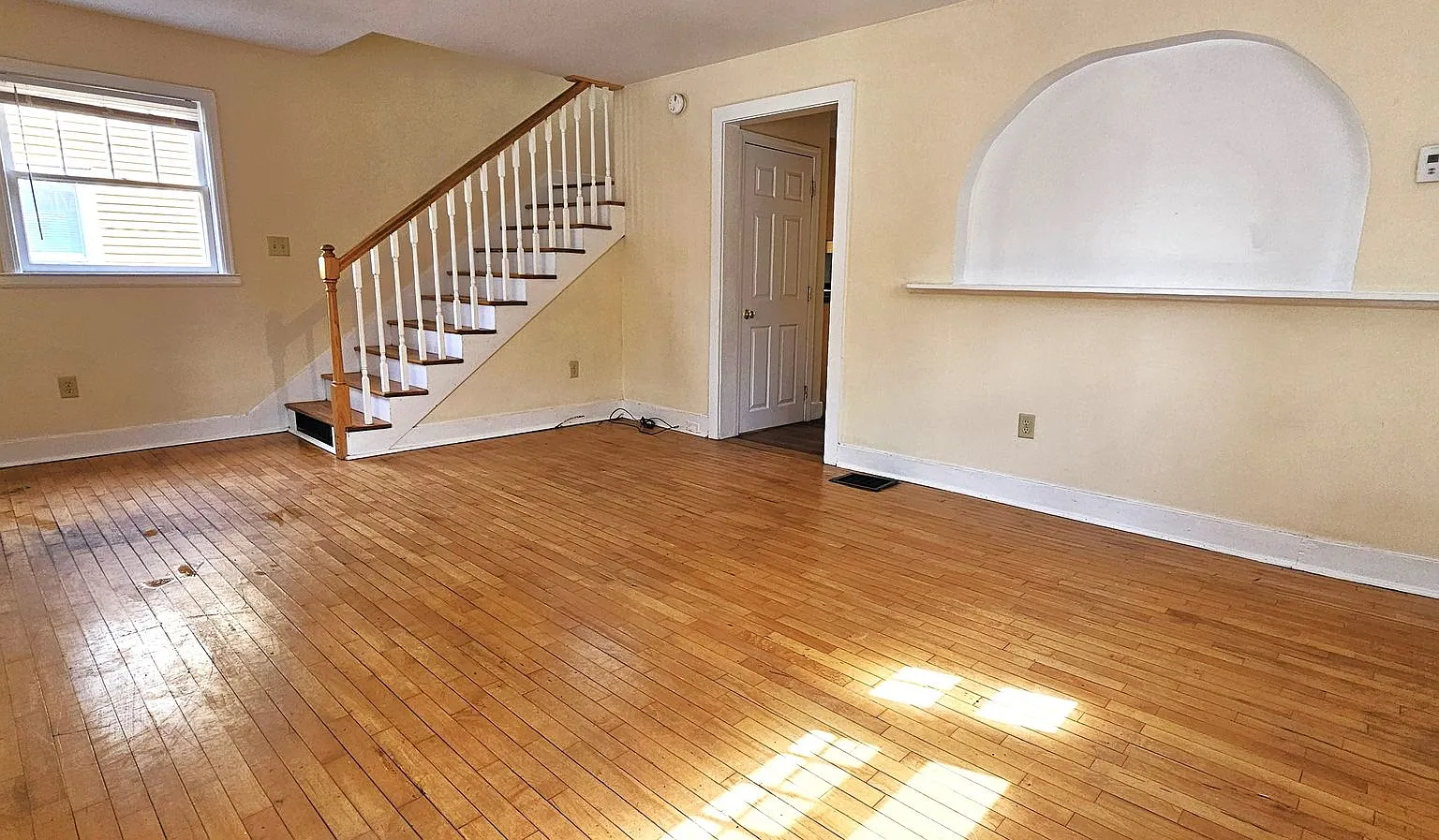 9 Peru St, Burlington, VT | 5 Bedroom House with Private Yard & Parking | June 2027 — Photo 4