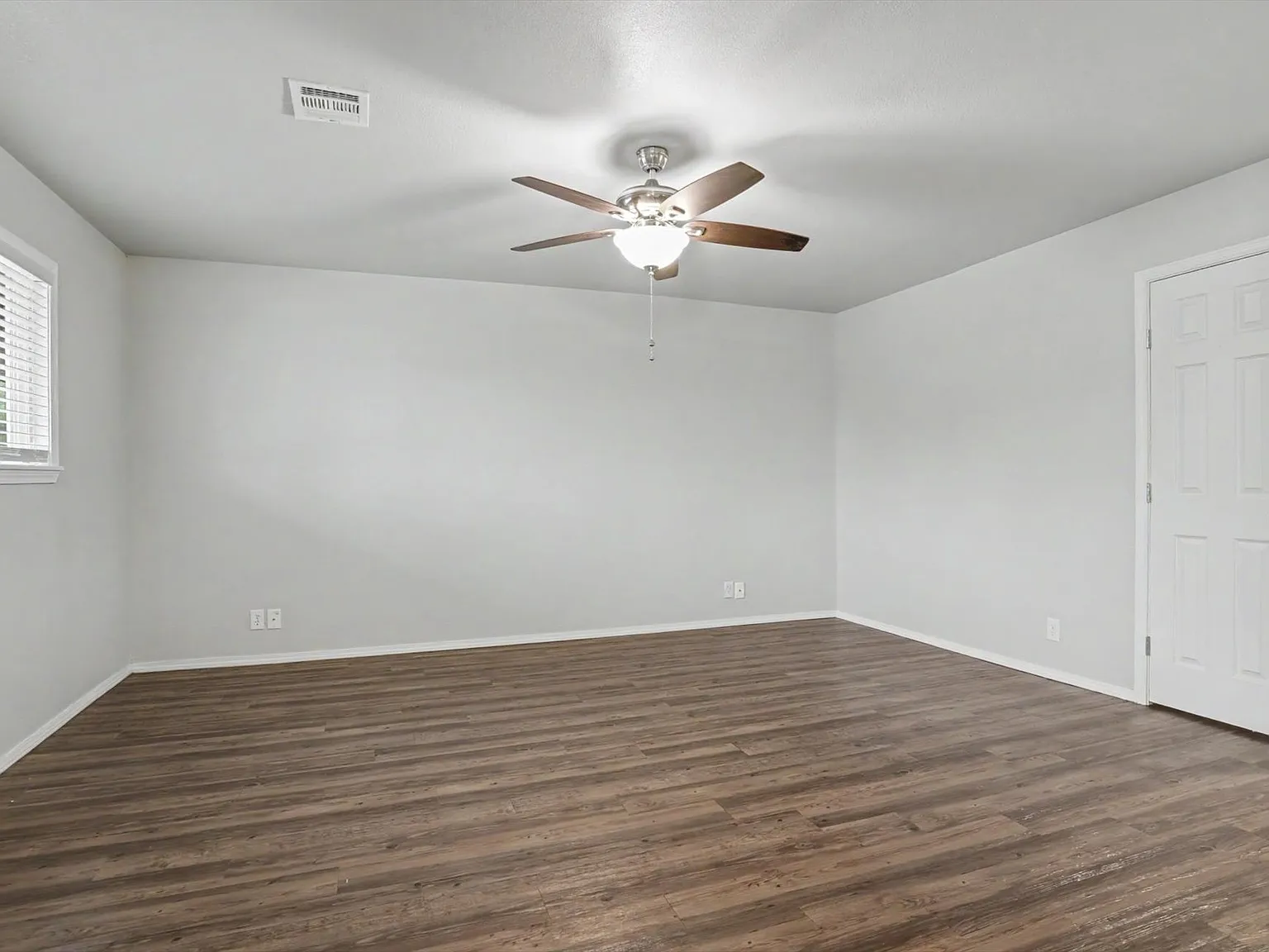 2 bed, 1.0 bath, 816 sqft, $1,250 — Photo 4