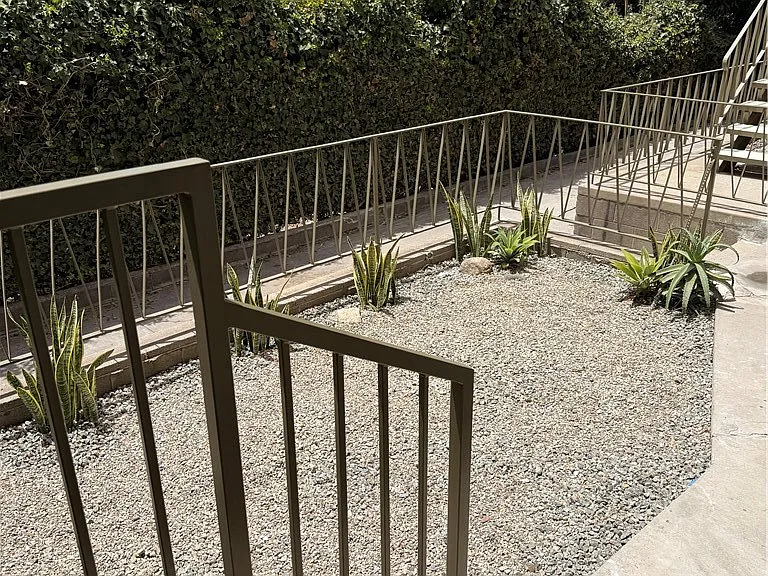 1651 Golden Gate Ave #2 — Photo 6