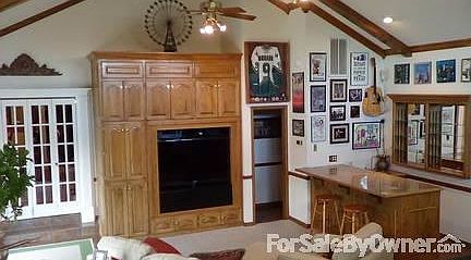 5th image of 6 White Oak Ct