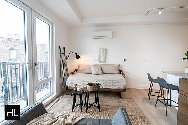 Rented by Highline Residential | media 8