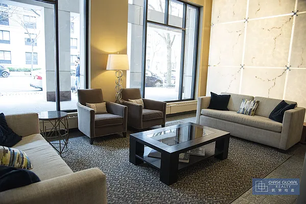 Rented by Chase Global Realty Corp | media 9