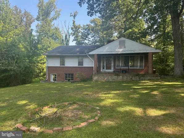 8650 McHenry St, Vienna, VA 22180