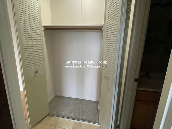 3rd image of 722 W Diversey Pkwy APT 504