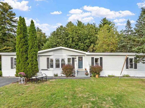 38 Dianne Street, Nashua, NH 03062