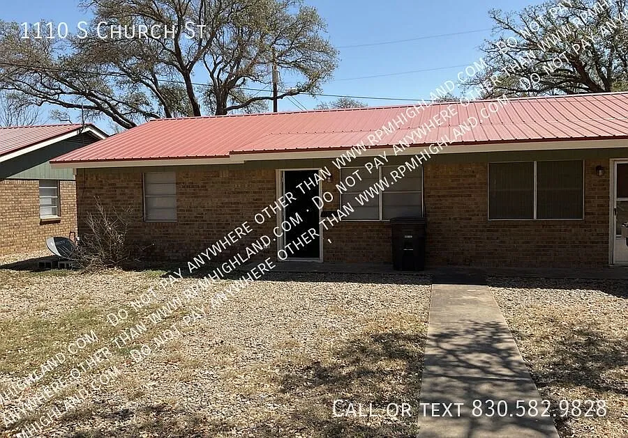 Coming Soon! Two Bedroom One Bath Duplex Apartment! — Photo 2