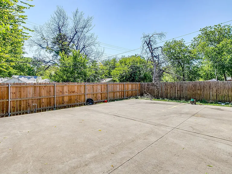 1016 E Arlington Ave #C — Photo 16