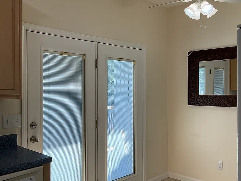 415 E Holston Ave #4 — Photo 8