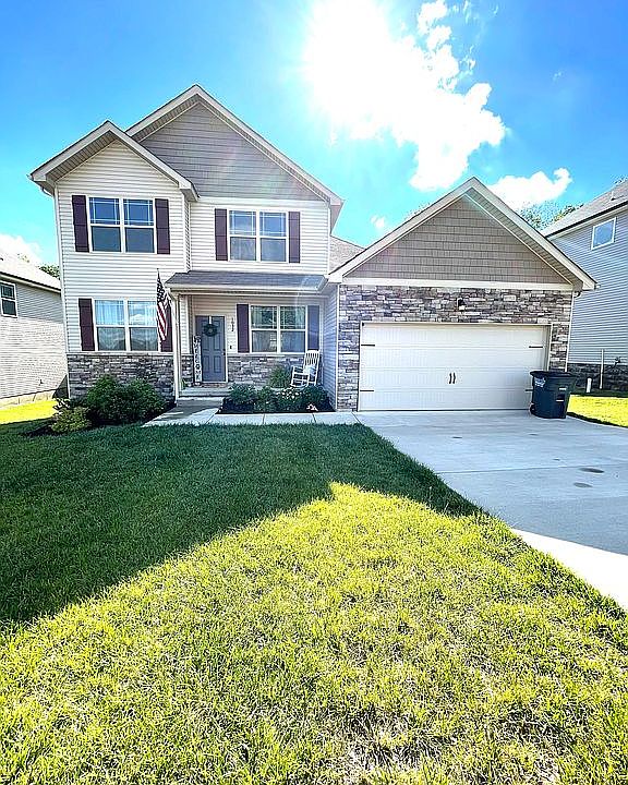 1st image of 1032 Black Oak Cir