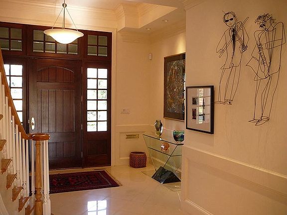 Front entrance foyer