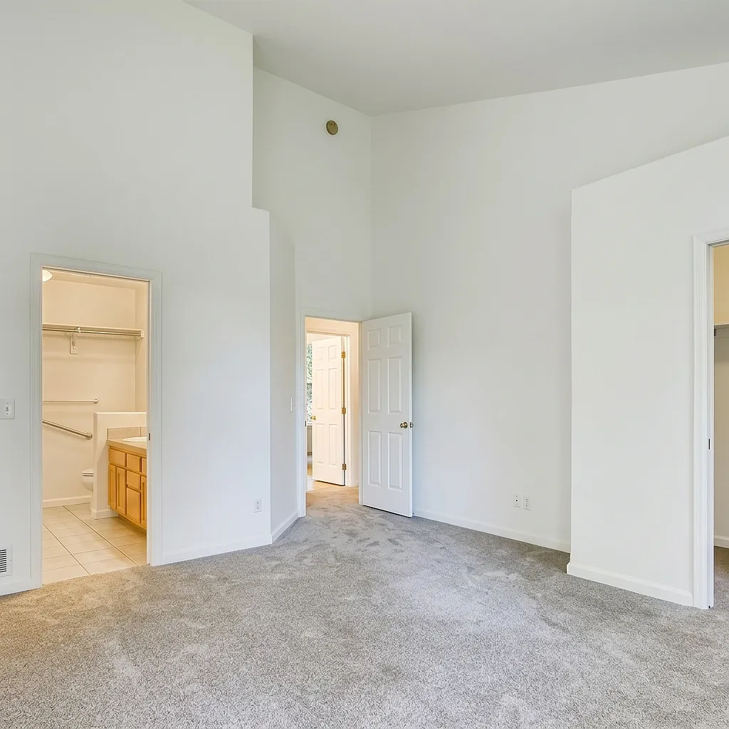 5 bed, 1765 sqft, $945 — Photo 4