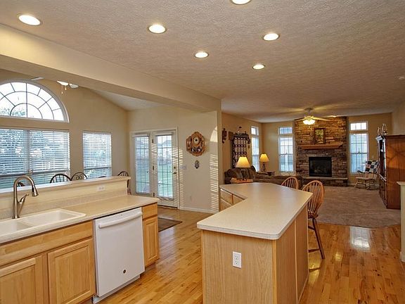 2nd image of 6622 Cobblefield Dr