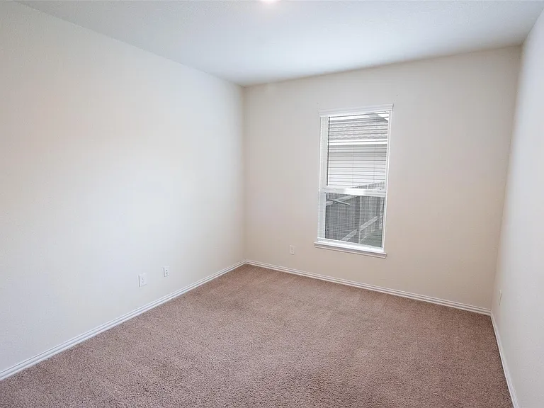 216 N Lynx Trl — Photo 27