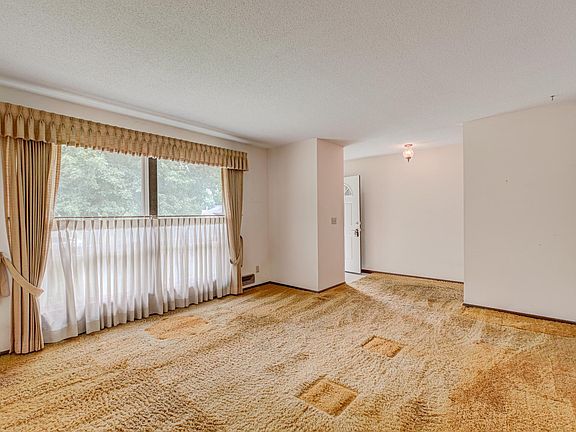 3rd image of 2868 Icerose Ln