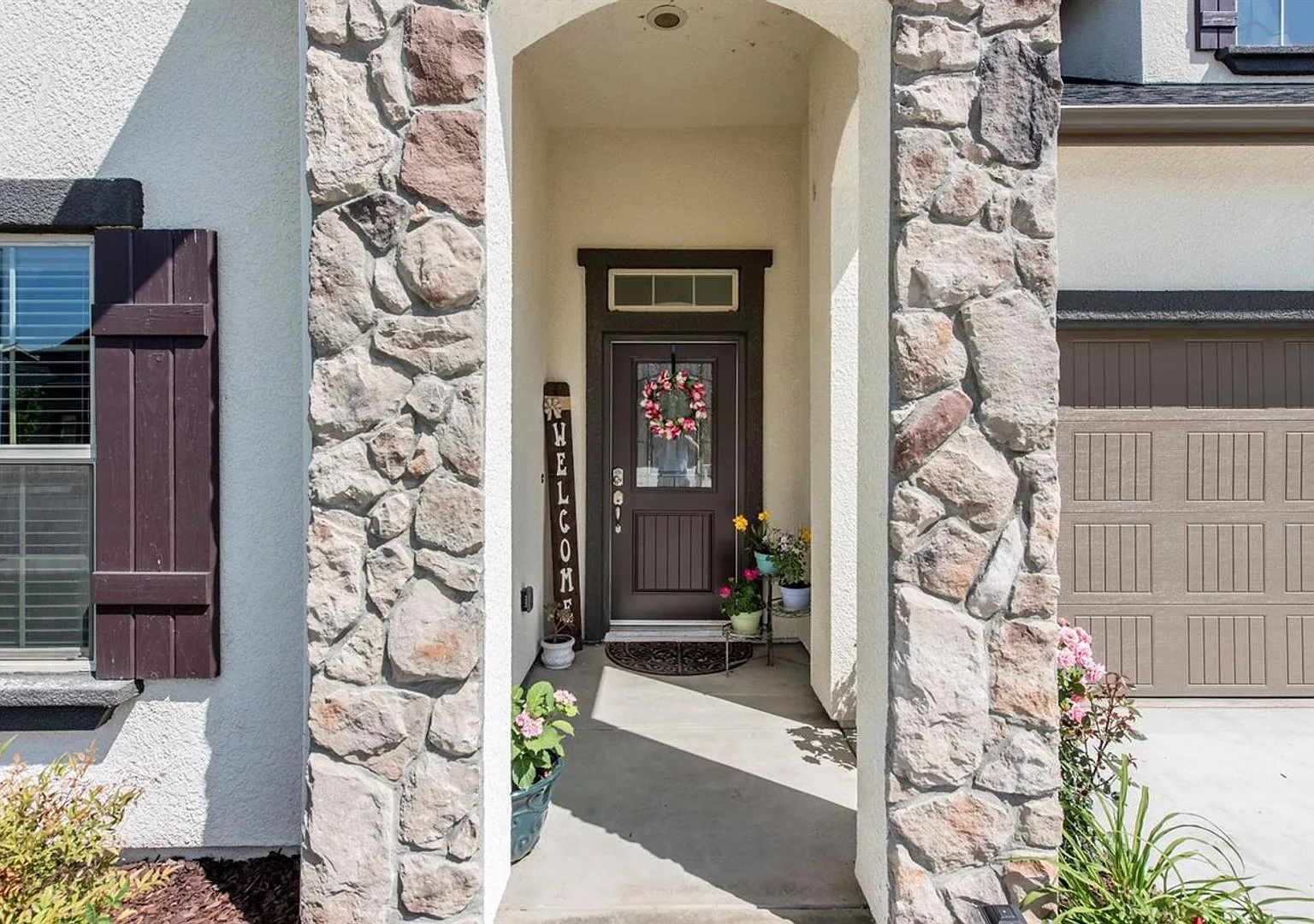 4 Bed-2.5 Bath, Garage, 2 Story House - (2,697 Square Feet Of A Beautiful Home!) — Photo 3