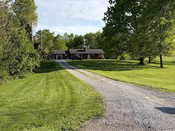 14276 Stanwood St SW, Navarre, OH 44662