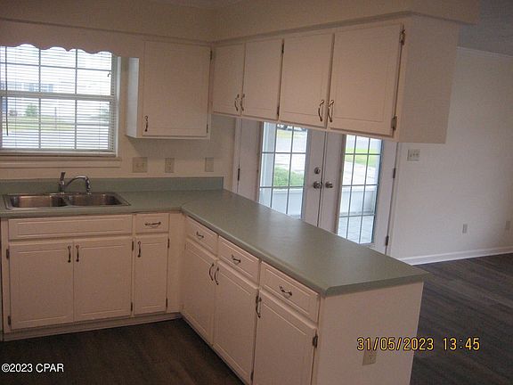 3rd image of 317 Gulf View Dr