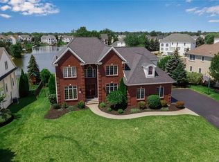 6228 Creekhaven Dr, East Amherst, NY 14051