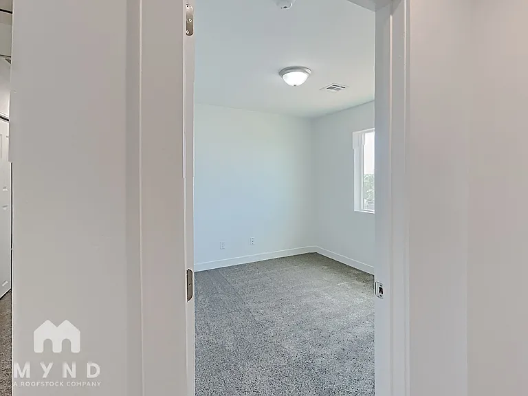 909 S 5th Ave #2 — Photo 11