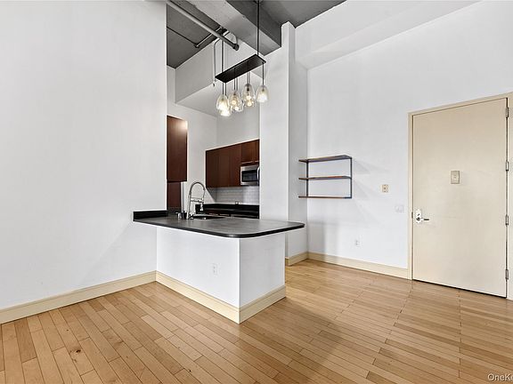 2nd image of 25 Leroy Place #511