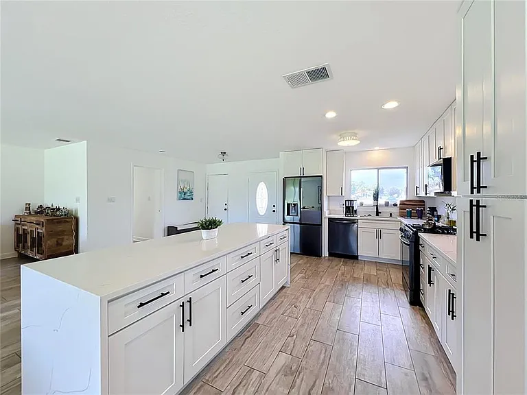 5501 Memorial Dr — Photo 19