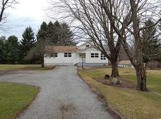 110 Dusty Ln, Grove City, PA 16127