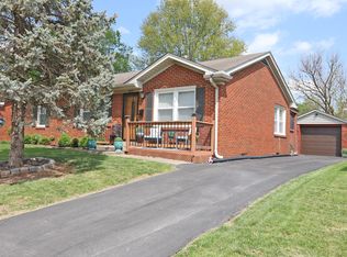 1689 Harrogate Rd, Lexington, KY 40505