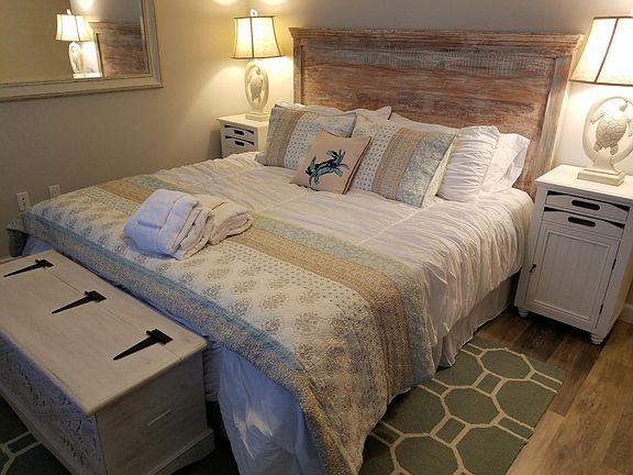 Romantic Master Suite, King bed, imported furniture, Tuft &