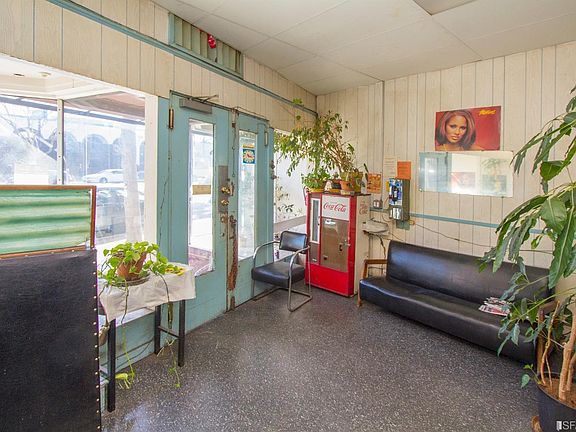 5th image of 4928-4930 3rd St