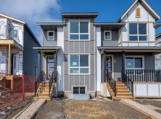 117 Belmont Dr SW #117A, Calgary, AB T2X 4Z7