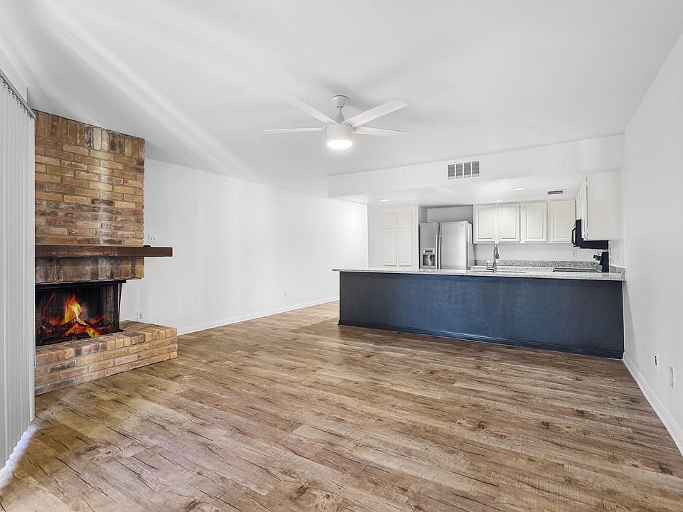 1st image of 438 Yacht Club Dr APT C