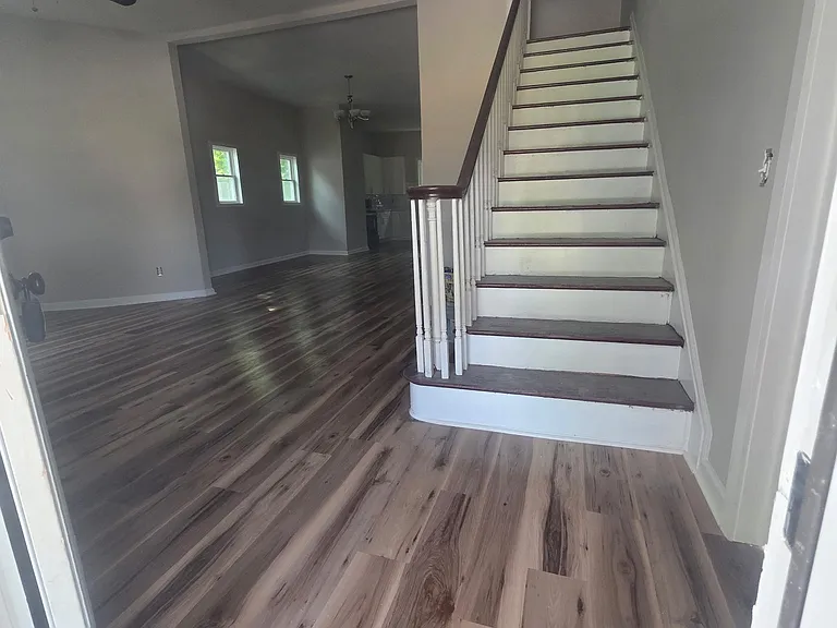 216 S Clay St — Photo 2