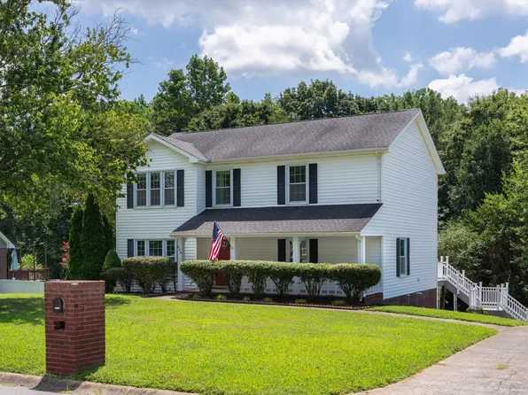 526 Christel Springs Dr, Clarksville, TN 37043