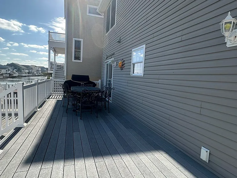 59 Weaver Dr — Photo 3