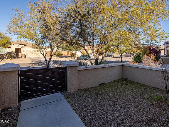 4th image of 5846 S Clonmellon Ave