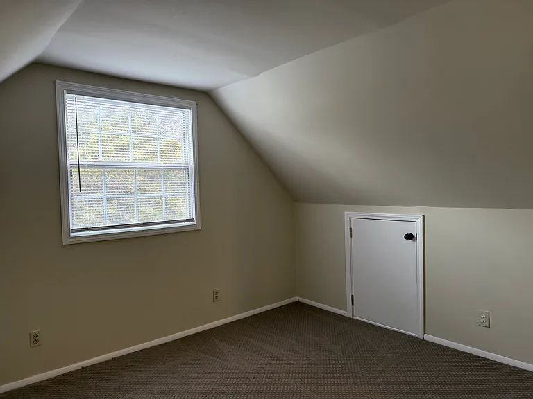 97 Locust Park — Photo 34
