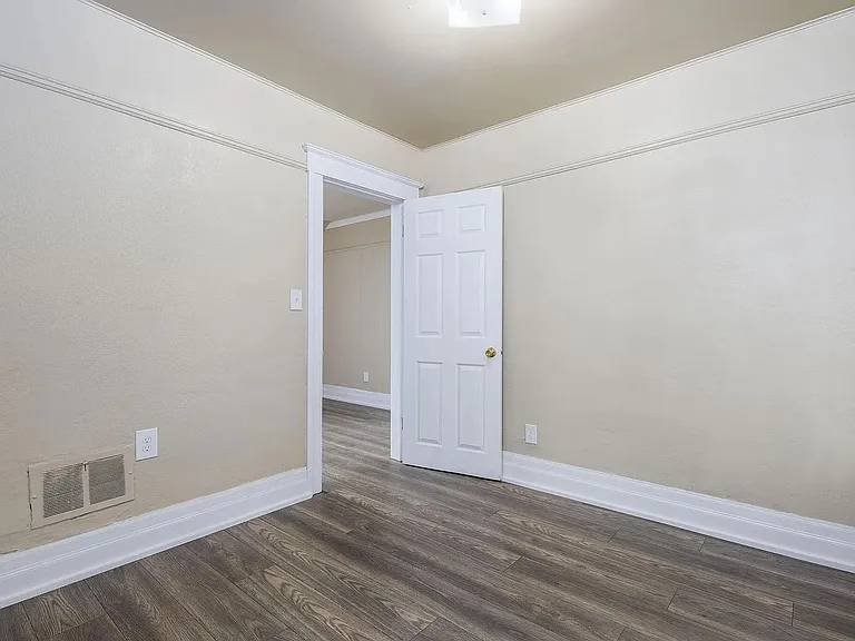 667 Pine St #2 — Photo 11