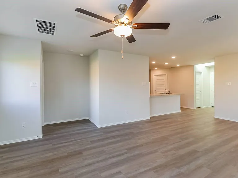 10718 Sunlit St — Photo 7
