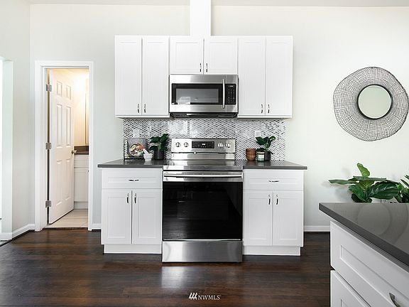 5th image of 4313 S Park Ave