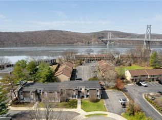 8 Stout Ct APT C, Poughkeepsie, NY 12601