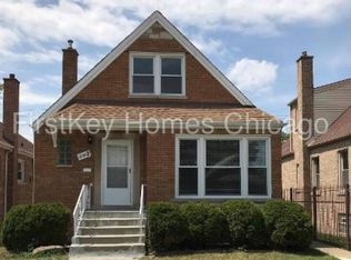 8042 S Sawyer Ave, Chicago, IL