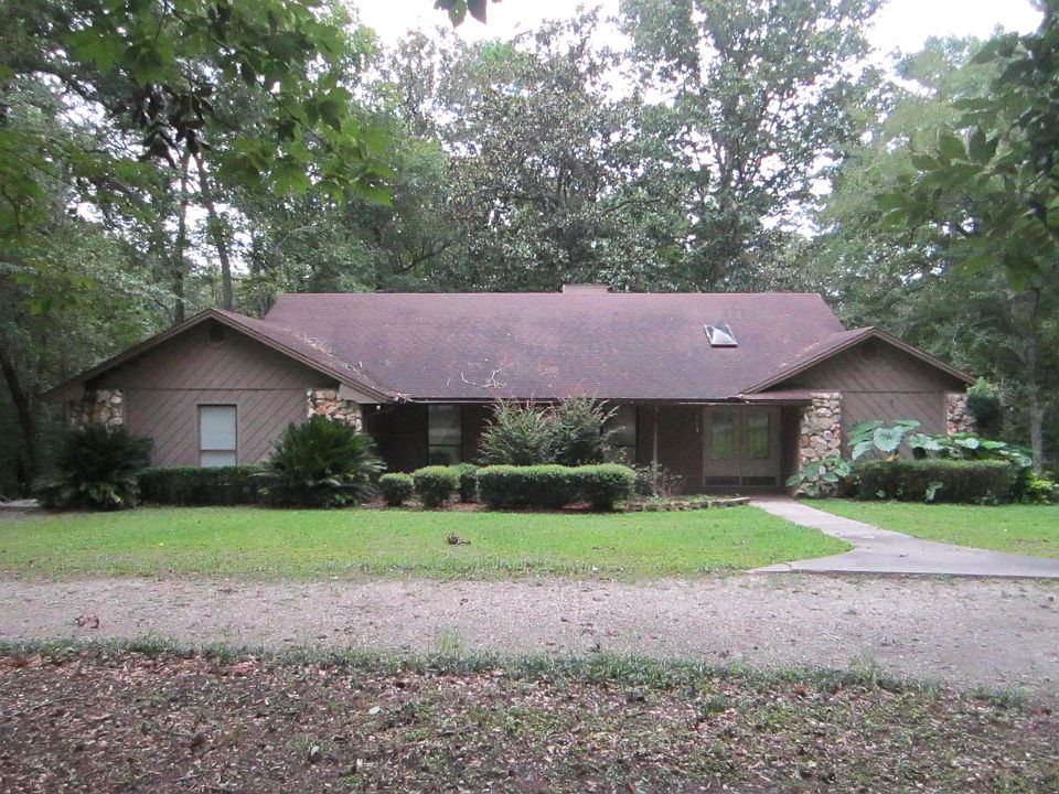 1st image of 193 NW White Oak Gln