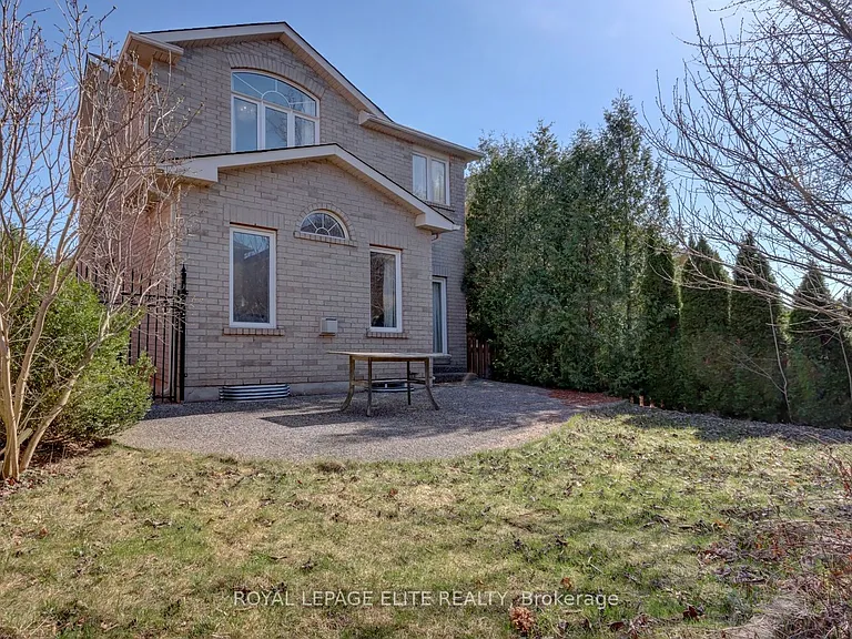2437 Hilda Dr — Photo 31